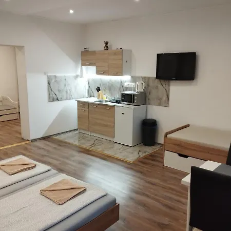 Apartmany 77 Velky Meder Room photo