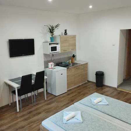 Apartmany 77 Velky Meder Exterior photo