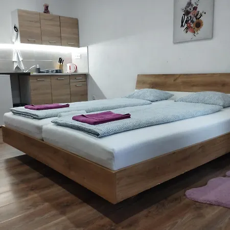 Apartmany 77 Velky Meder Exterior photo