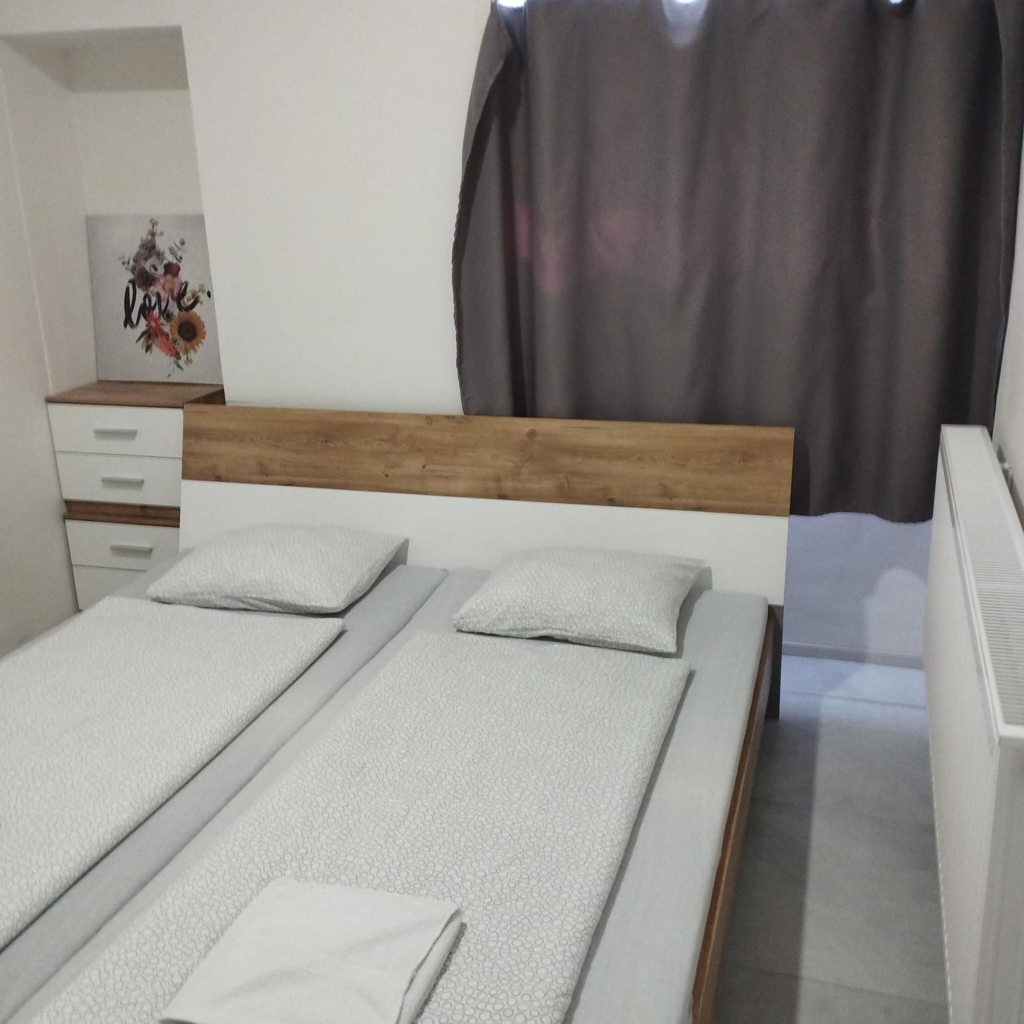 77 Homestay *