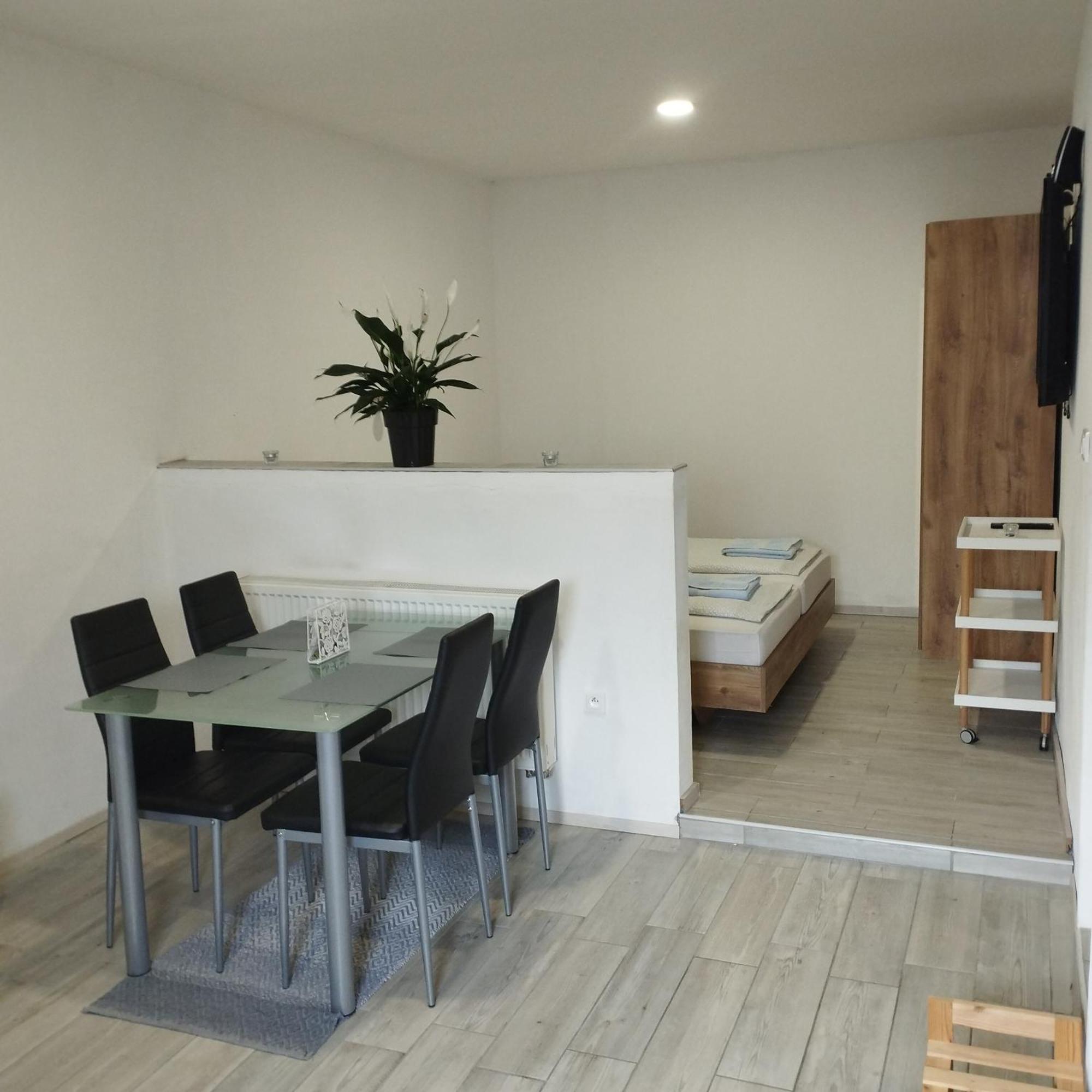 Homestay 77